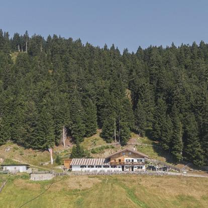 Malghe e rifugi a Lana e dintorni