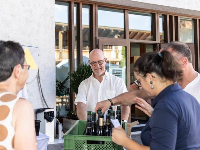 pramierung-2024-rathausplatz-wein-tg-naturns-santer-peter-22